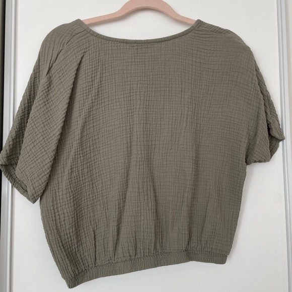 Army Green Quilted Top - Picture 2 of 2